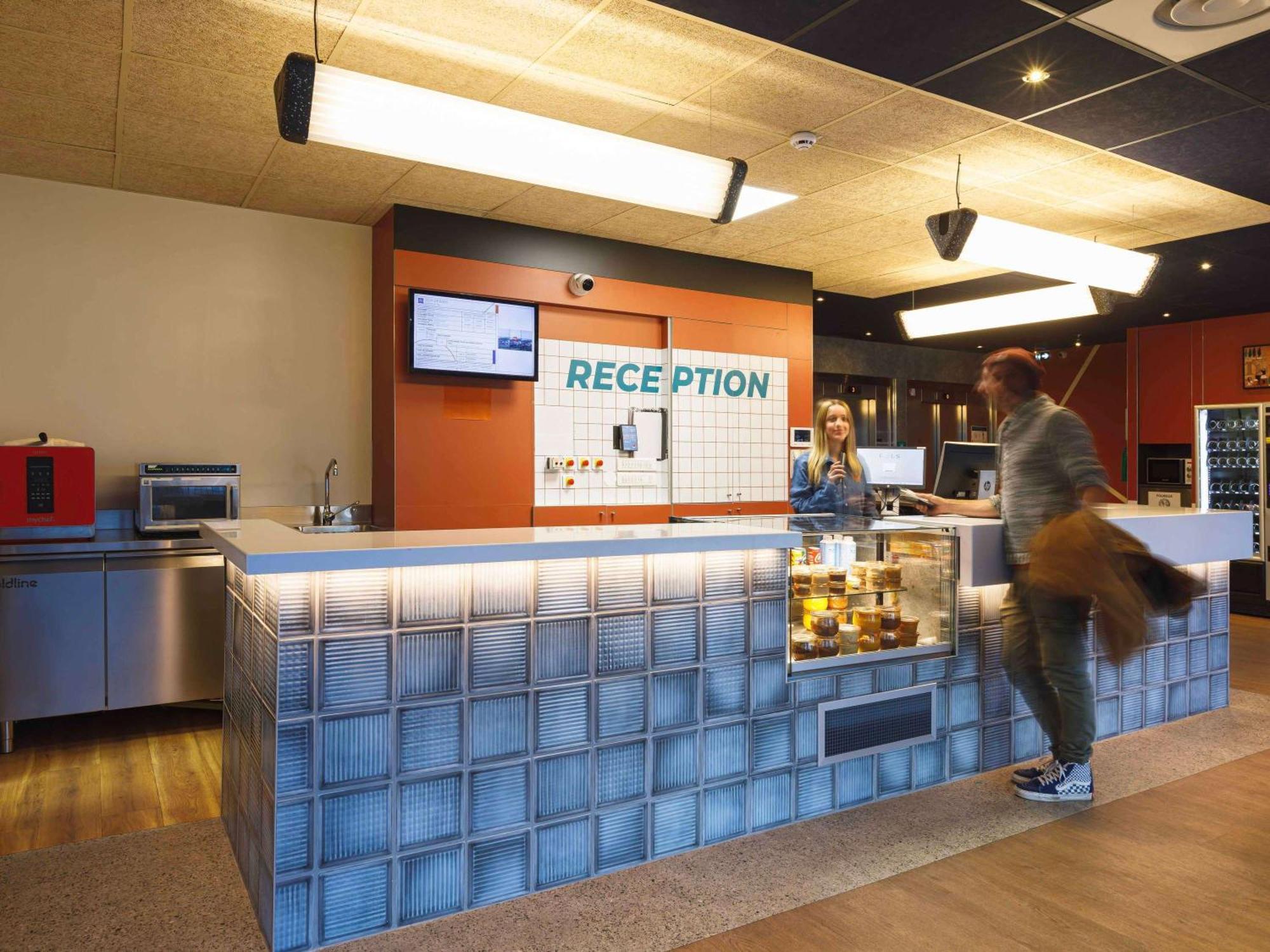 Ibis Budget Lyon Вильорбан Екстериор снимка