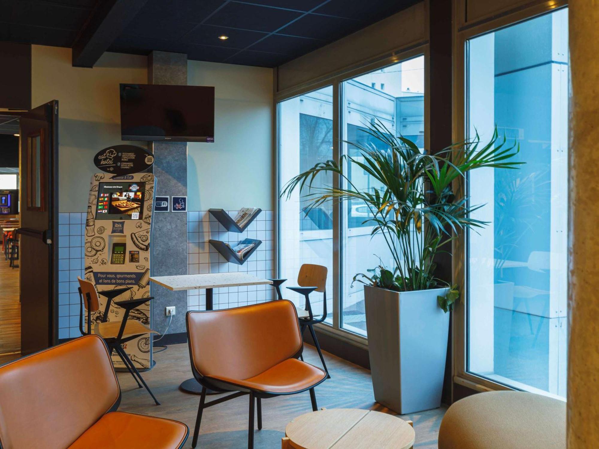 Ibis Budget Lyon Вильорбан Екстериор снимка