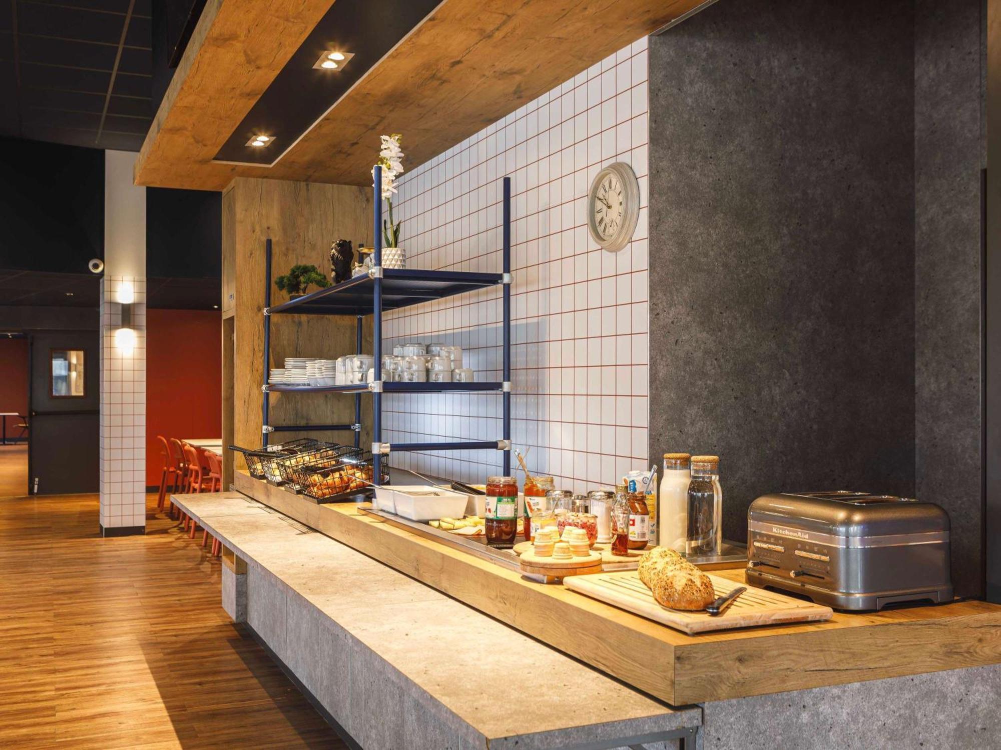 Ibis Budget Lyon Вильорбан Екстериор снимка