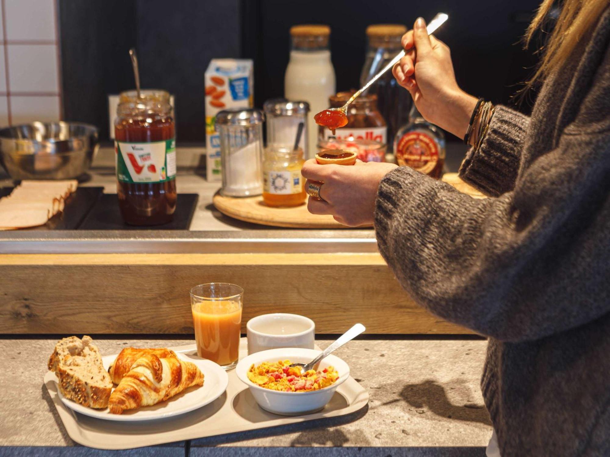 Ibis Budget Lyon Вильорбан Екстериор снимка