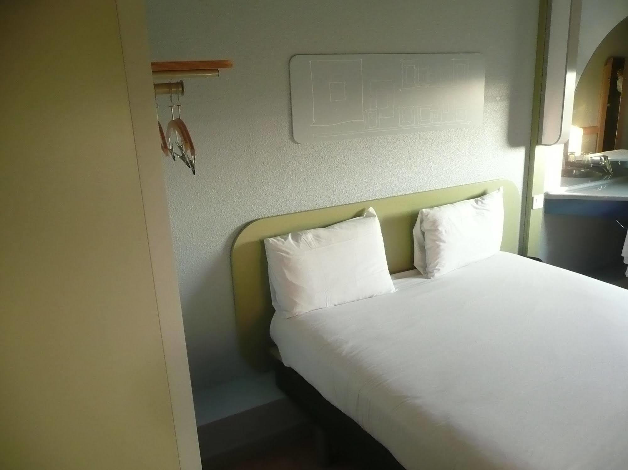Ibis Budget Lyon Вильорбан Екстериор снимка